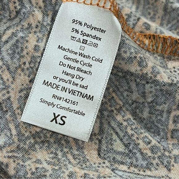 LuLaRoe Carly geometric print casual‎ high low loose fit short sleeve dress - Picture 9 of 11